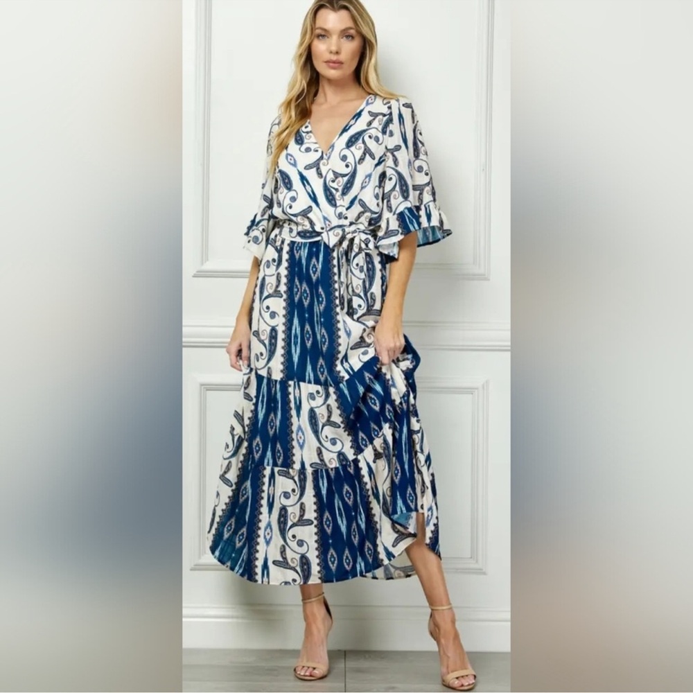 Fig and Flower Anthropologie dress size XLP navy and cream paisley maxi dress